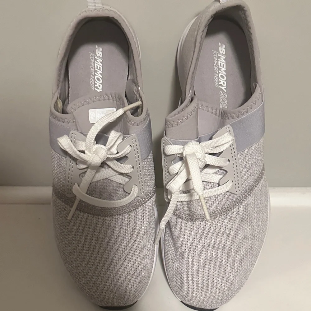 New Balance Women's Light Gray Sneakers - Picture 4 of 6